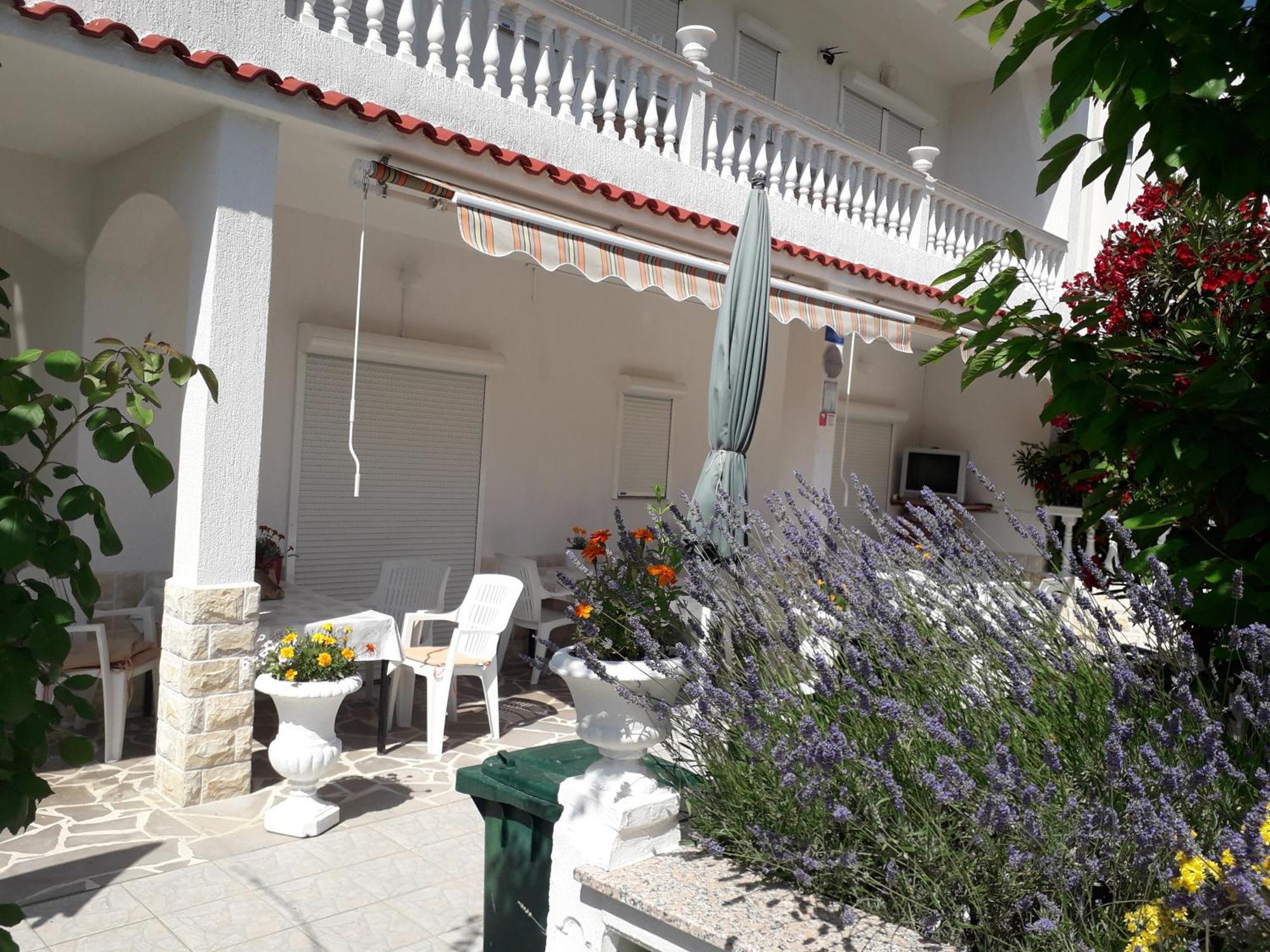 Lovely Meta Apartments Palit Extérieur photo