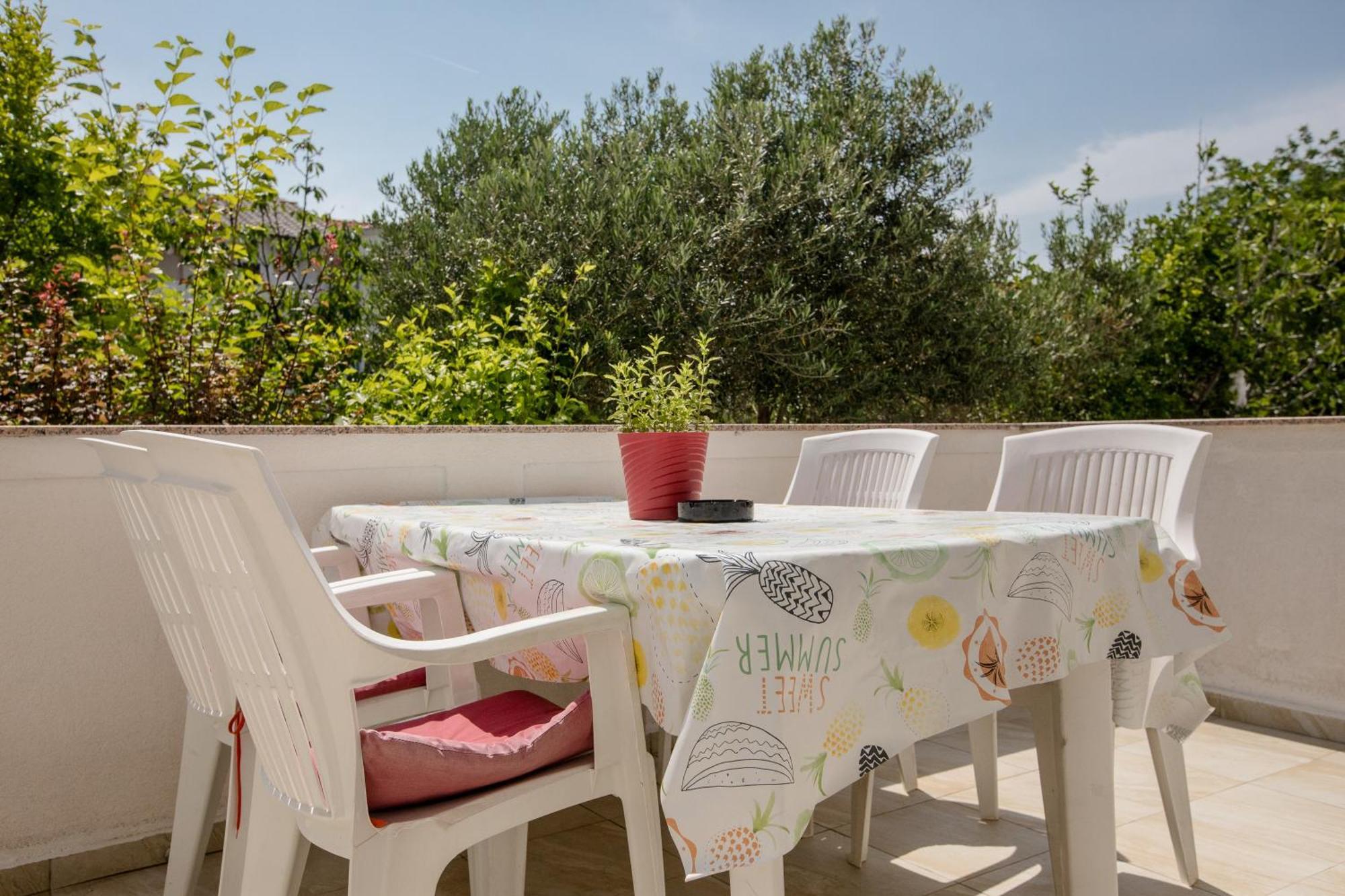 Lovely Meta Apartments Palit Extérieur photo