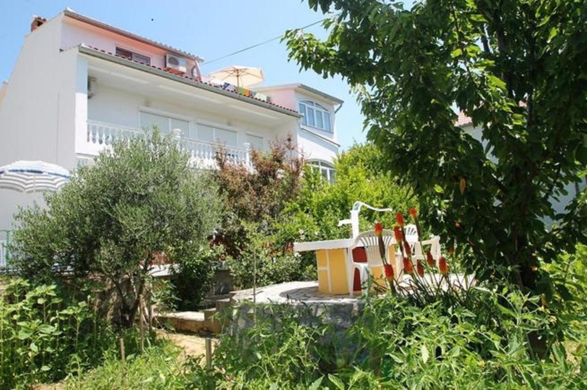 Lovely Meta Apartments Palit Extérieur photo
