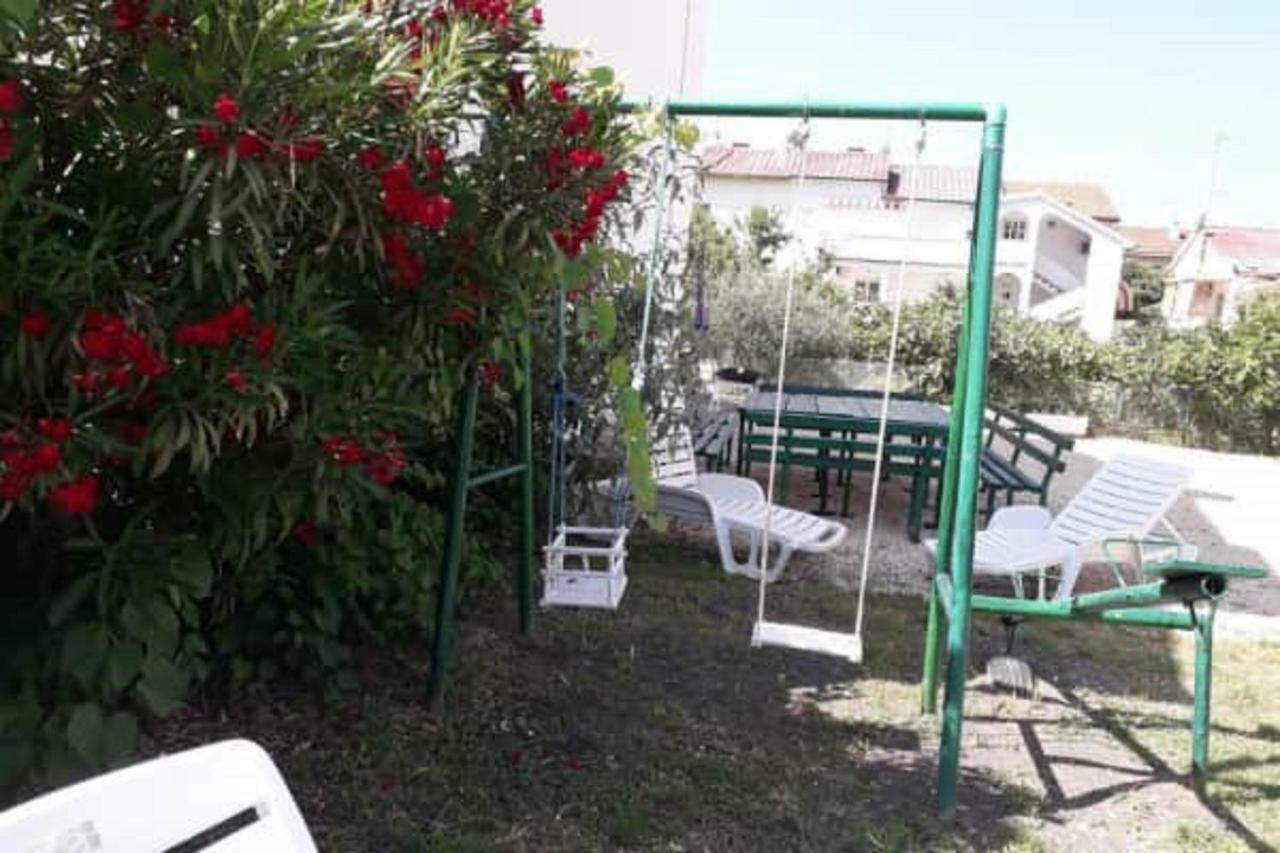 Lovely Meta Apartments Palit Extérieur photo